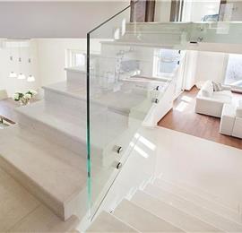 3 bedroom villa with infinity pool in Trget, Istria, sleeps 6